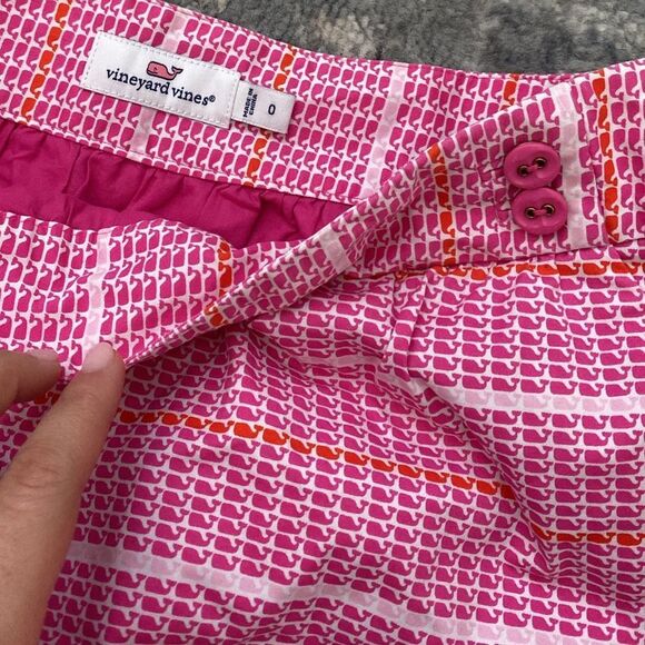 Vineyard Vines tiny whale print skirt size 0 with side zip and pockets - Picture 4 of 4